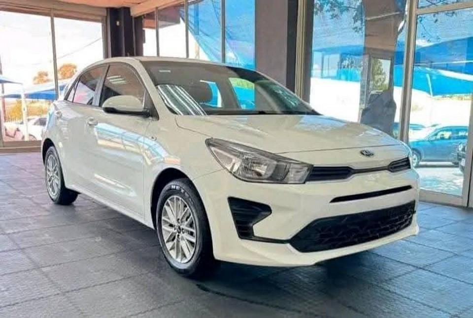 2021 KIA RIO HATCH 1.2 LS(57000KMS)  PRICE R130,000   EXCELLENT CONDITION, ACCIDENT FREE, ONE OWNER, FULL SERVICE HISTORY   RENT TO OWN/BUY OPTIONS AVAILABLE   WE ACCEPT ALL APPLICANTS BASED ON THE AFFORDABILITY AND DEPOSIT   CALL/WHATSAPP   WE DELIVER NATIONWIDE.