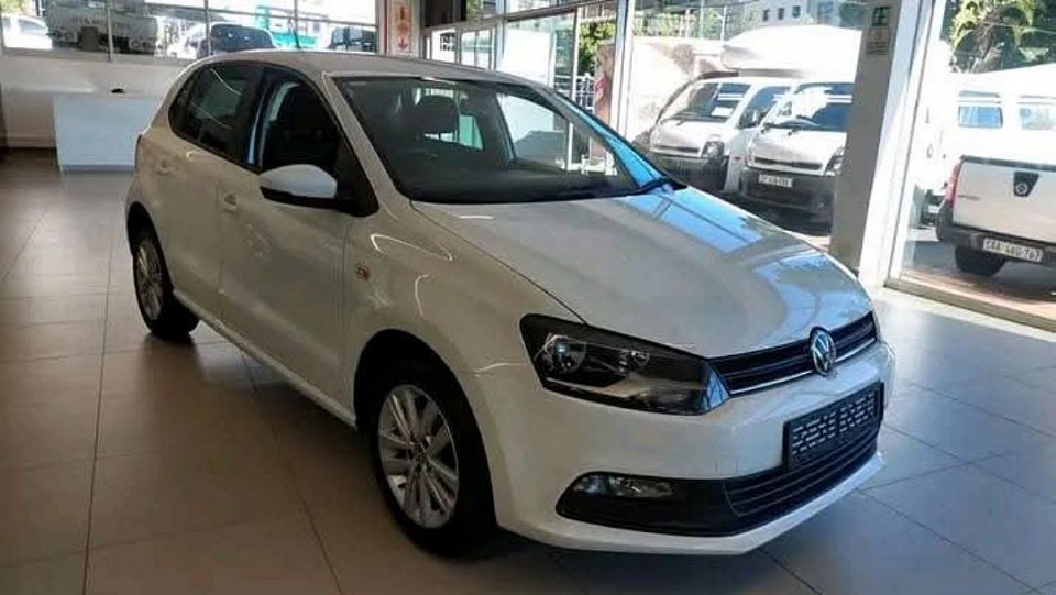 2023 VW POLO VIVO 1.6 COMFORTLINE AUTO(31000KMS)  R150 000  IMMACULATE CONDITION, ACCIDENT FREE, ONE OWNER, FULL SERVICE HISTORY   IN-HOUSE FINANCE AVAILABLE   WE ACCEPT ALL APLICANTS BASED ON THE AFFORDABILITY AND DEPOSIT   FOR INQUIRIES DELIVERY NATIONWIDE.